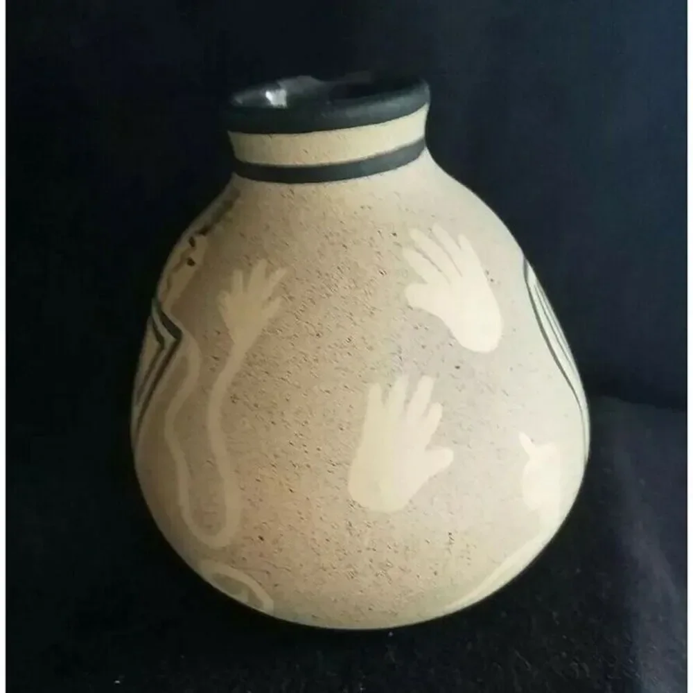 KOPA Pottery marked Dt ES 115, 3.5